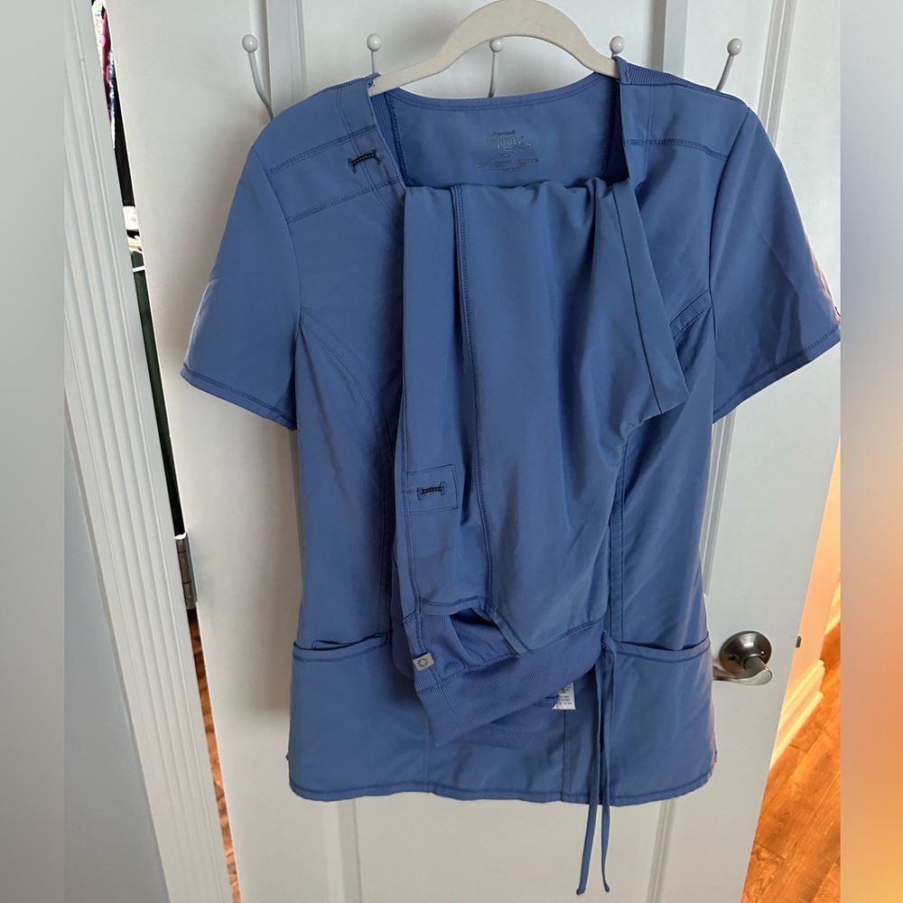 *EUC*Sz M*Cherokee infinity Top